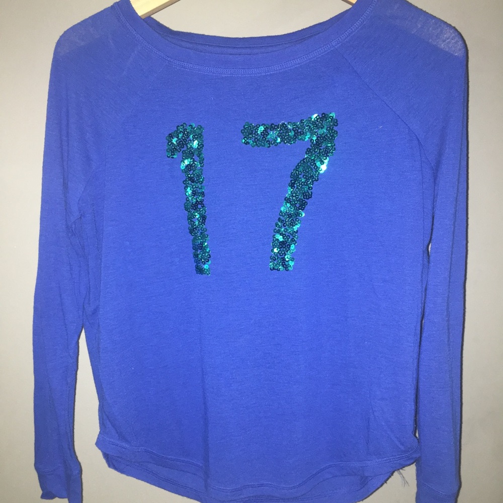 Blue long sleeve shirt